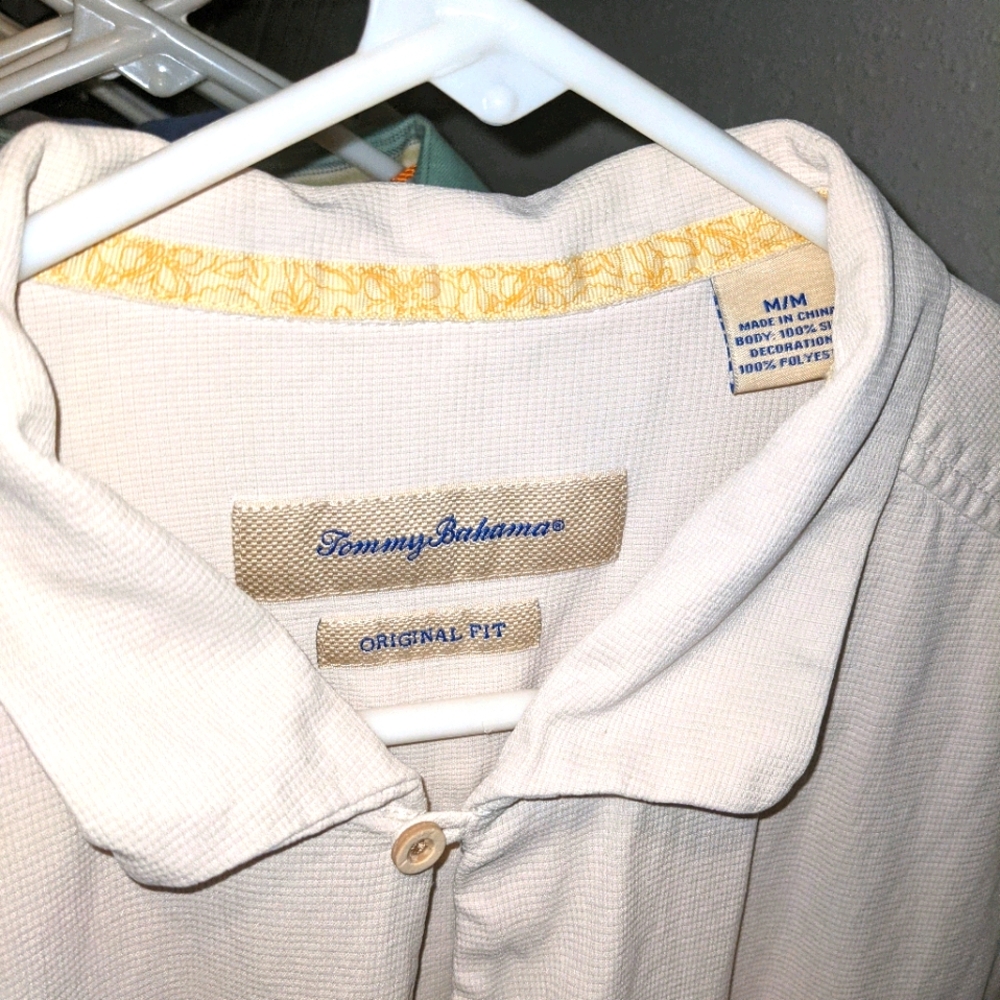 Button down Tommy Bahama